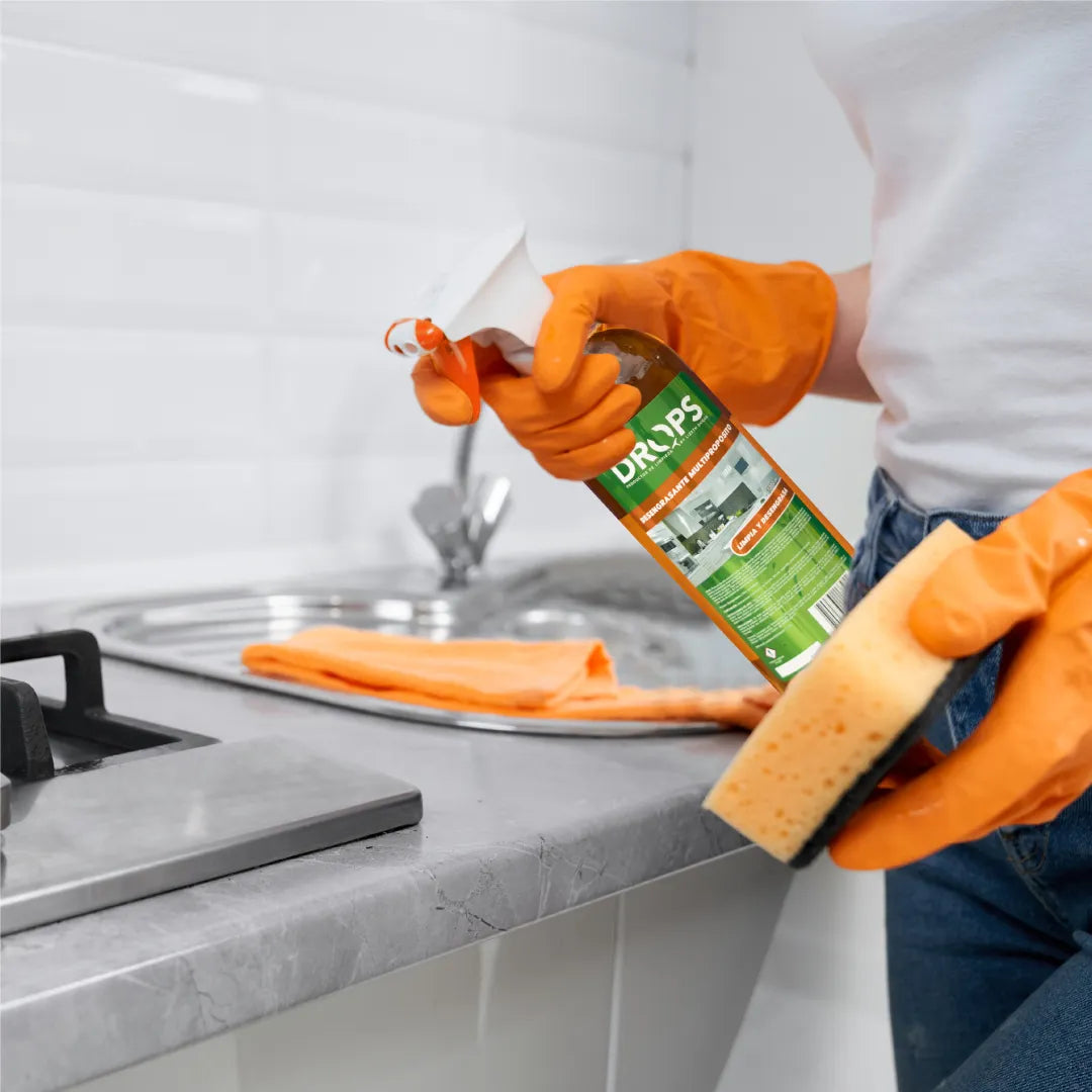 Kit Drops - Desengrasante Multipropósito + 2 Quitamanchas BYE BYE 50 mL